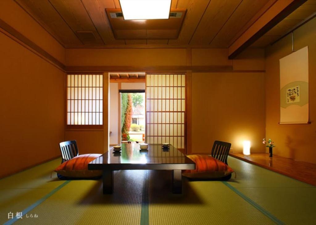 ホテル和穣苑 笛吹市 部屋 写真