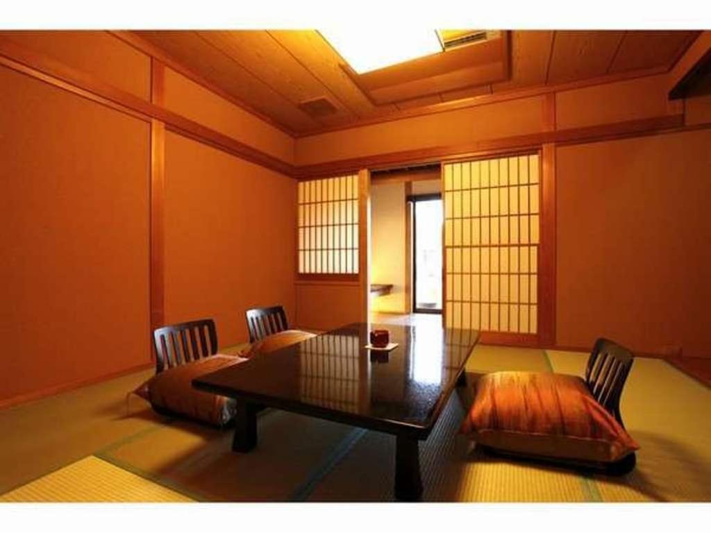 ホテル和穣苑 笛吹市 部屋 写真